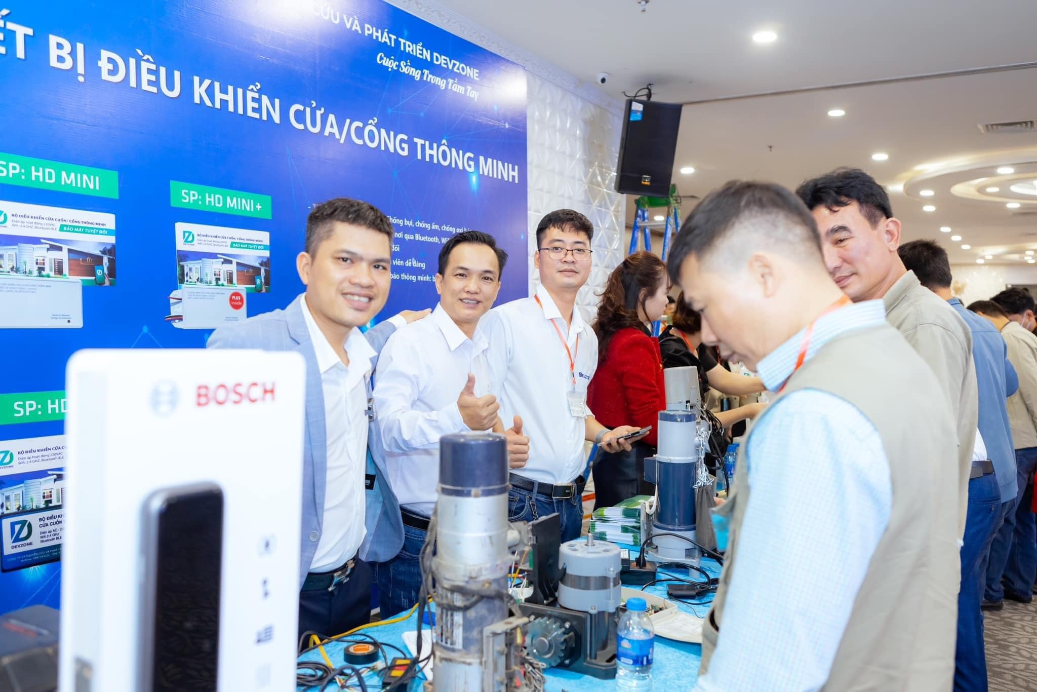 Hoạt động nghiên cứu và phát triển công nghệ của DEVZONE
