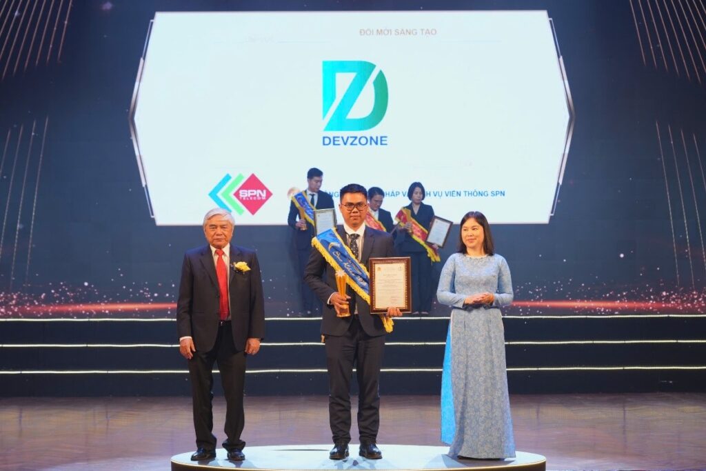 Giải thưởng và thành tựu của DEVZONE
